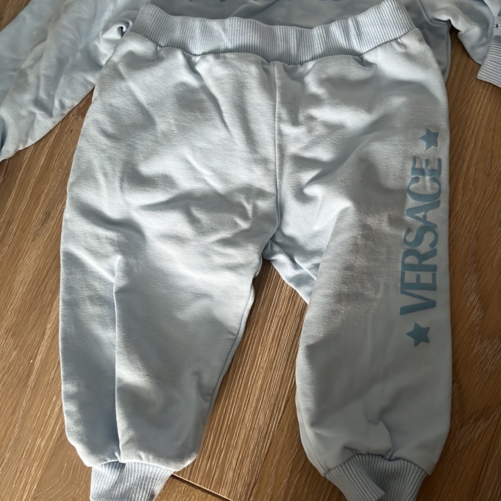 Versace suit - Picture 2 of 7
